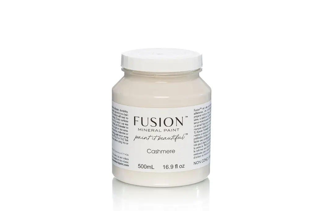 002-Fusion_Mineral_Paint_Cashmere_500mlJar_HR_210528_1223.webp