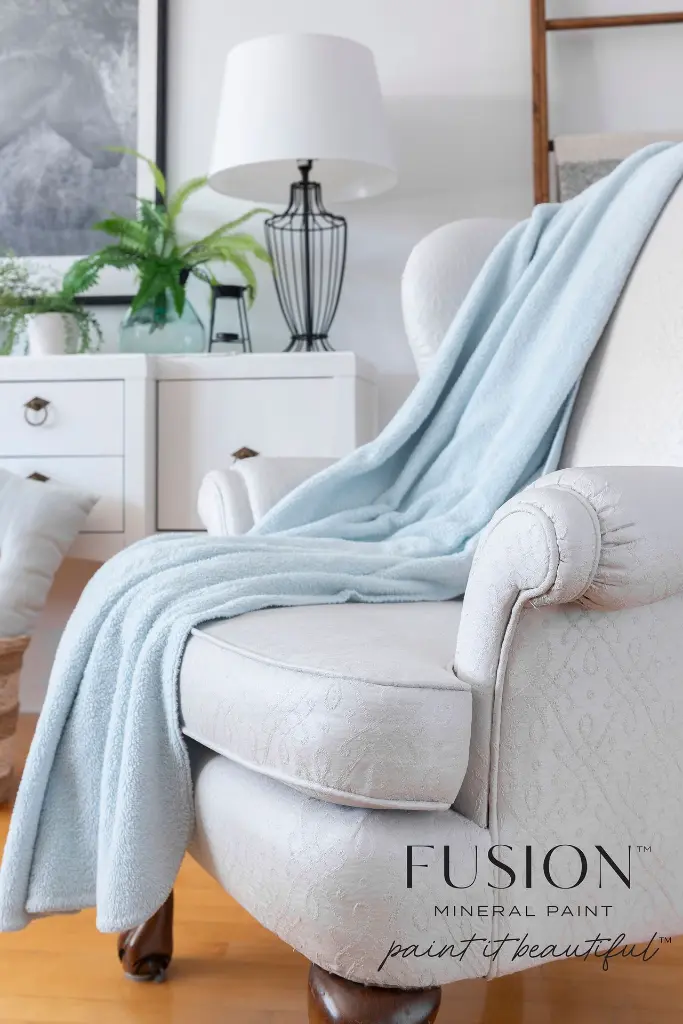 Fusion_Mineral_Paint_Cashmere_Painted_Chair__HR_210208_6404(1).webp